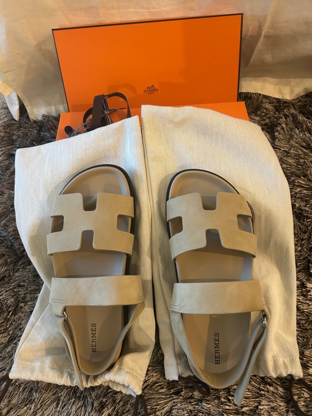 Hermes Beige Lin Genius Sandals - only worn once. 100% AUTHENTIC